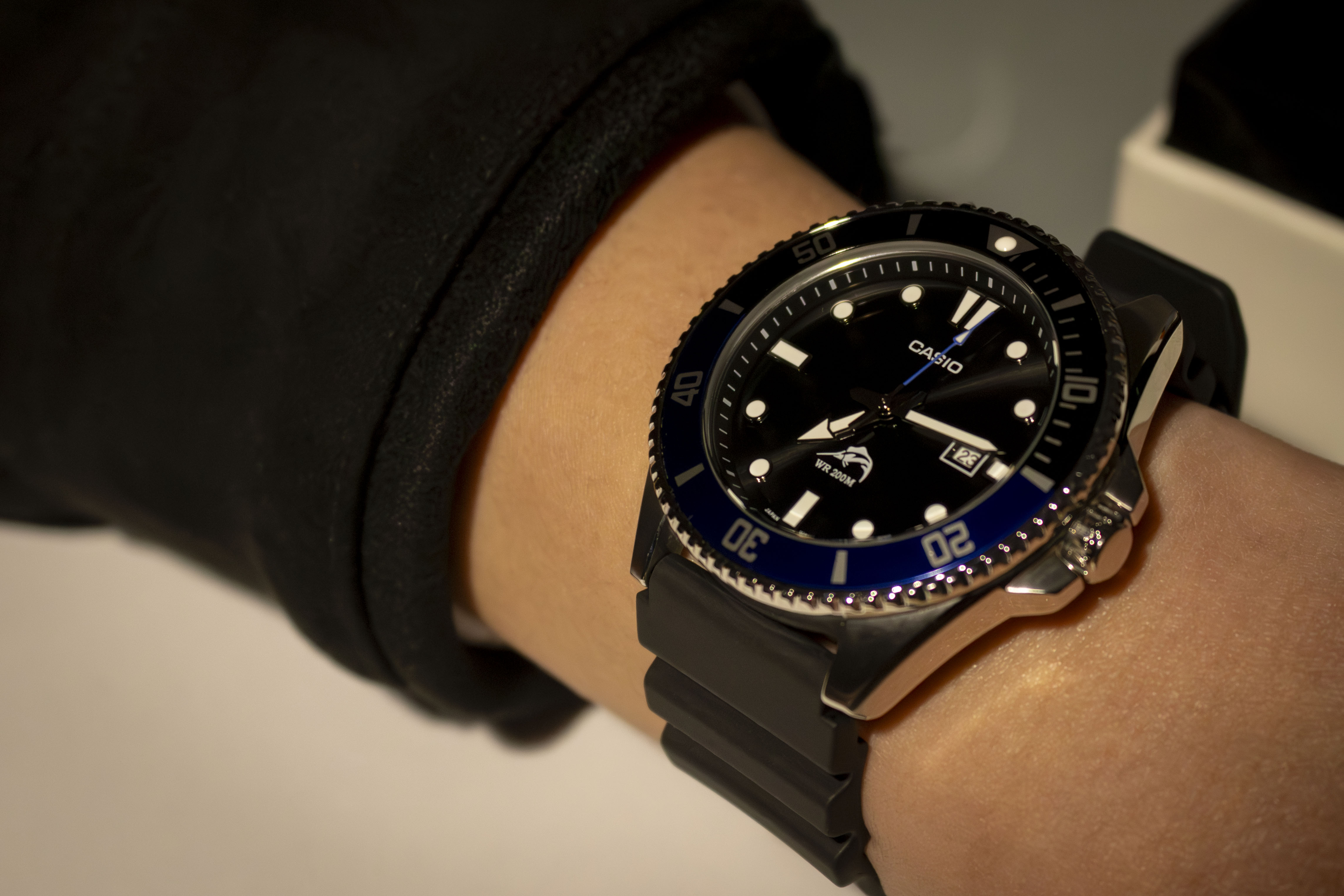 Review Casio MDV106B-1A1V